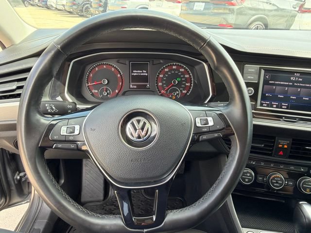 Used 2019 Volkswagen Jetta SE w/ Cold Weather Package FWD image 23