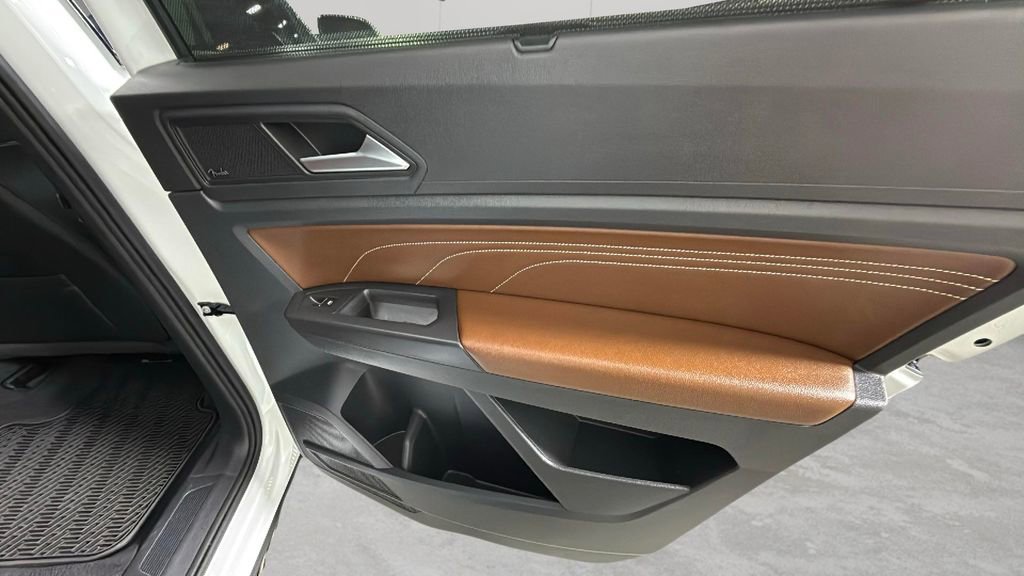 Used 2022 Volkswagen Atlas SEL Premium image 35