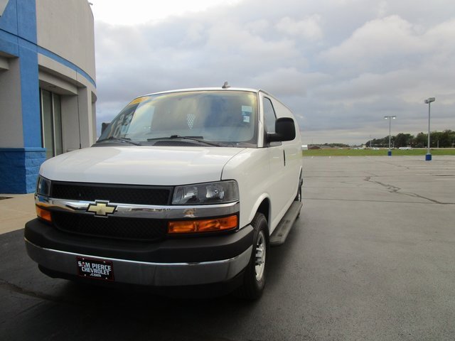 Used 2023 Chevrolet Express 2500 w/ Driver Convenience Package image 9