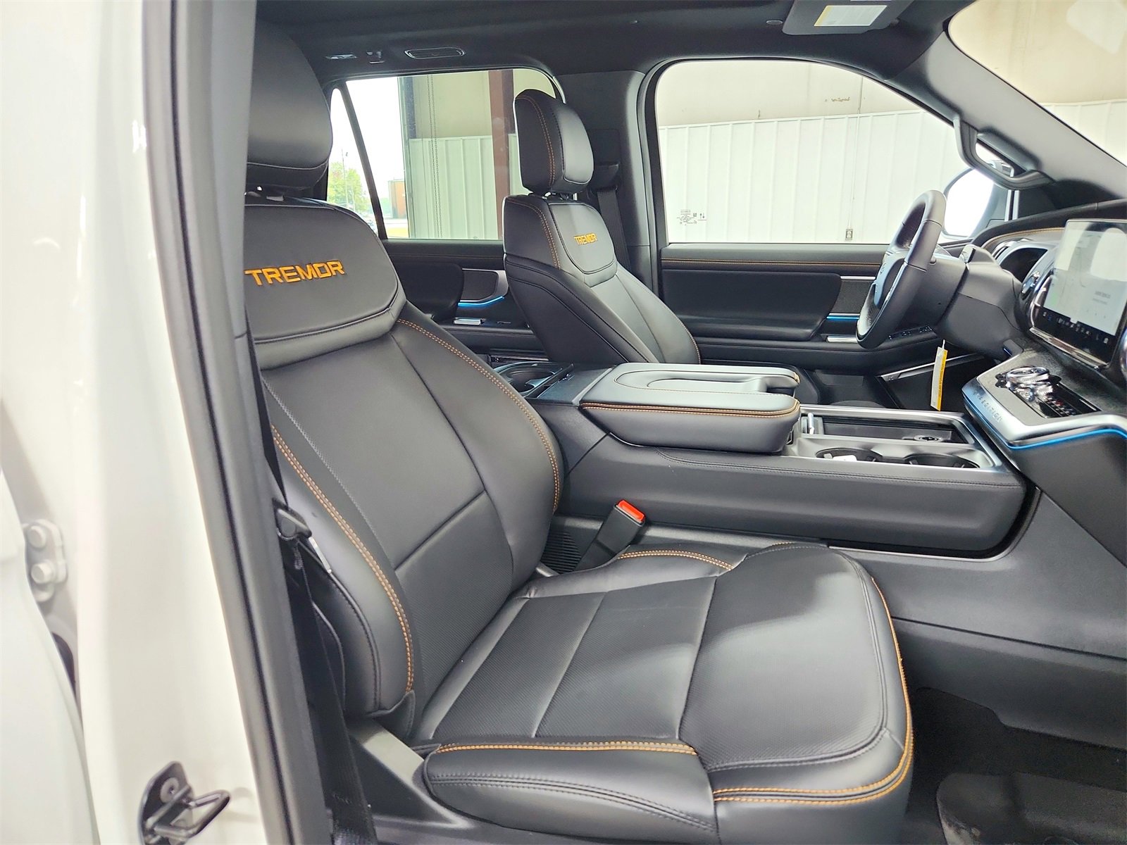 New 2025 Ford Expedition Tremor image 40