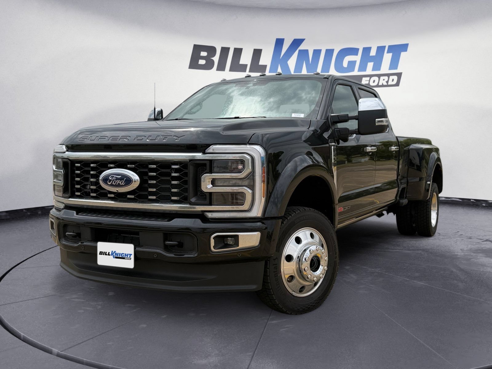 Used 2026 Ford F450 Platinum w/ Platinum Plus Package AWD/4WD image 1