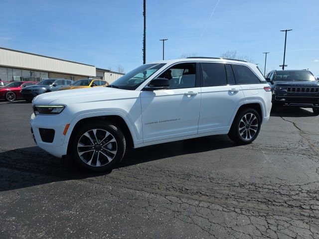 Used 2025 Jeep Grand Cherokee Overland w/ Adv Protech Group III image 3