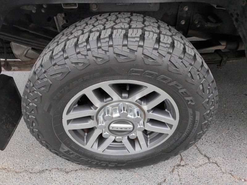 Used 2017 Ford F350 Lariat RWD image 21
