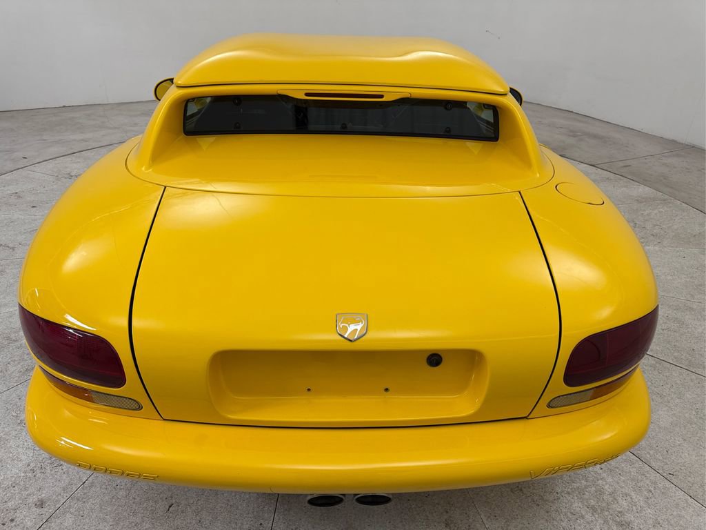 Used 2002 Dodge Viper RT/10 image 17