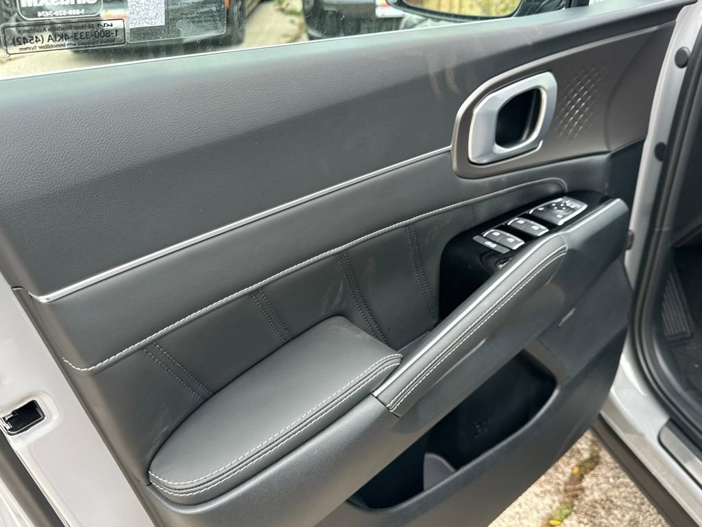 New 2026 Kia Sorento SX image 10