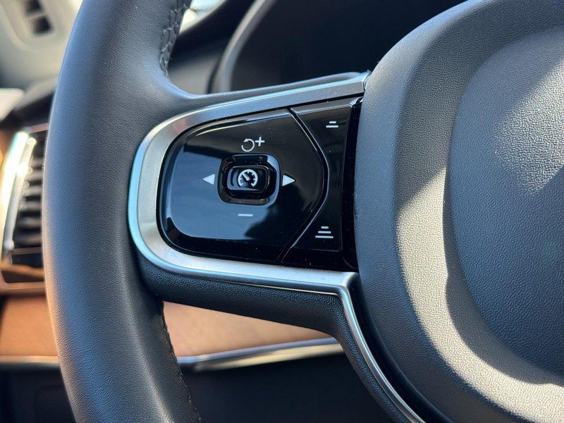 Certified 2024 Volvo XC90 B6 Plus w/ Protection Package Premier image 18