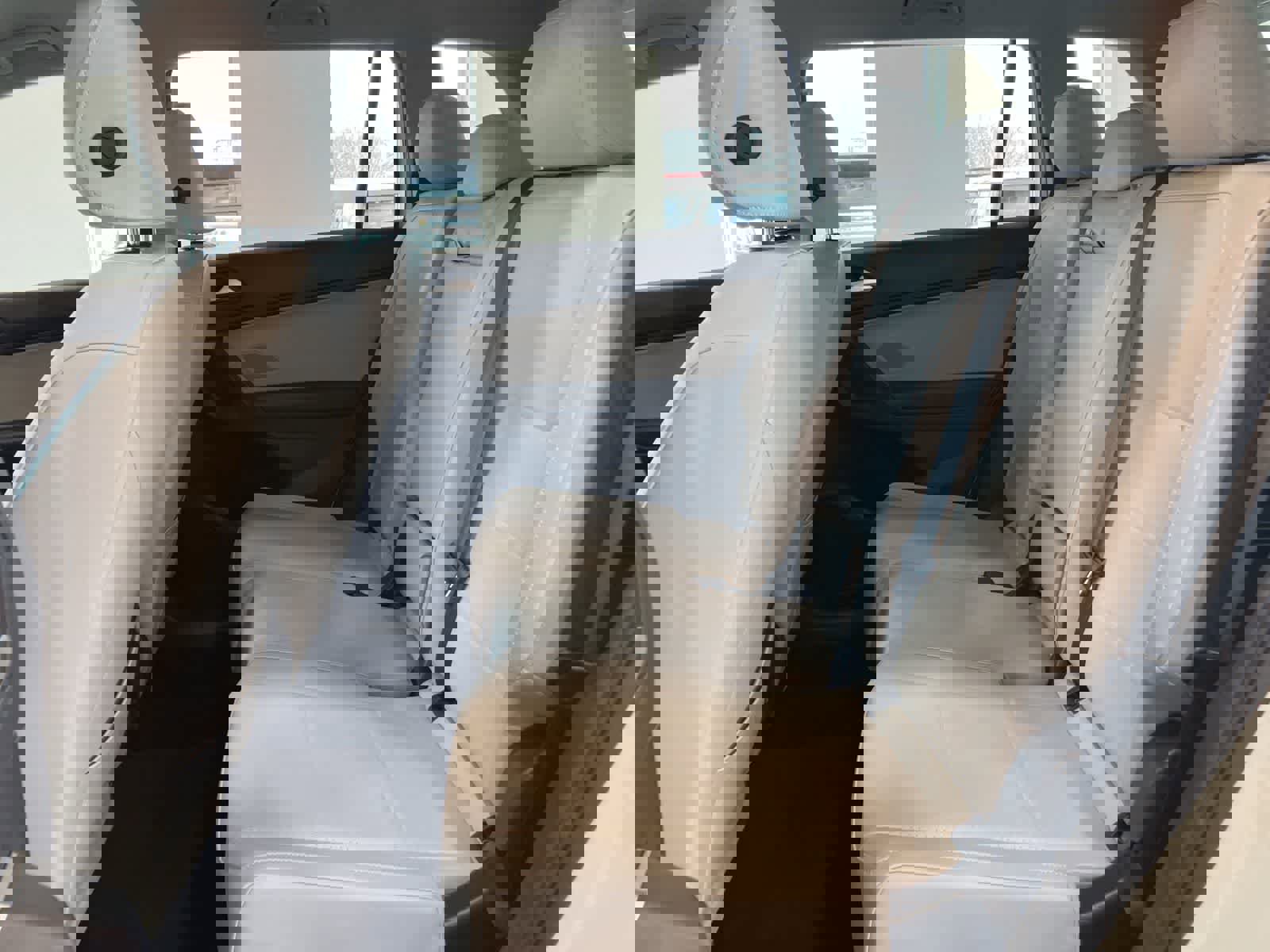 Used 2021 Volkswagen Tiguan SE image 23