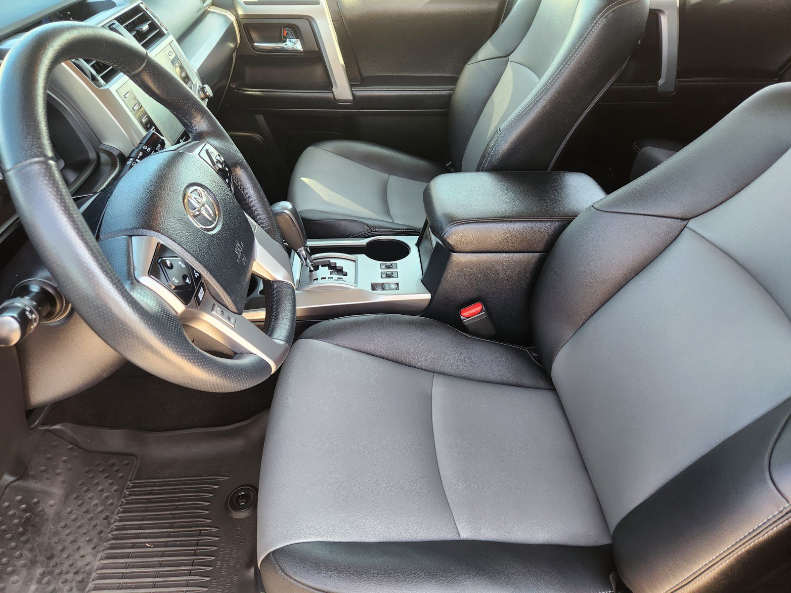 Used 2023 Toyota 4Runner SR5 Premium w/ Moonroof Package AWD/4WD image 11