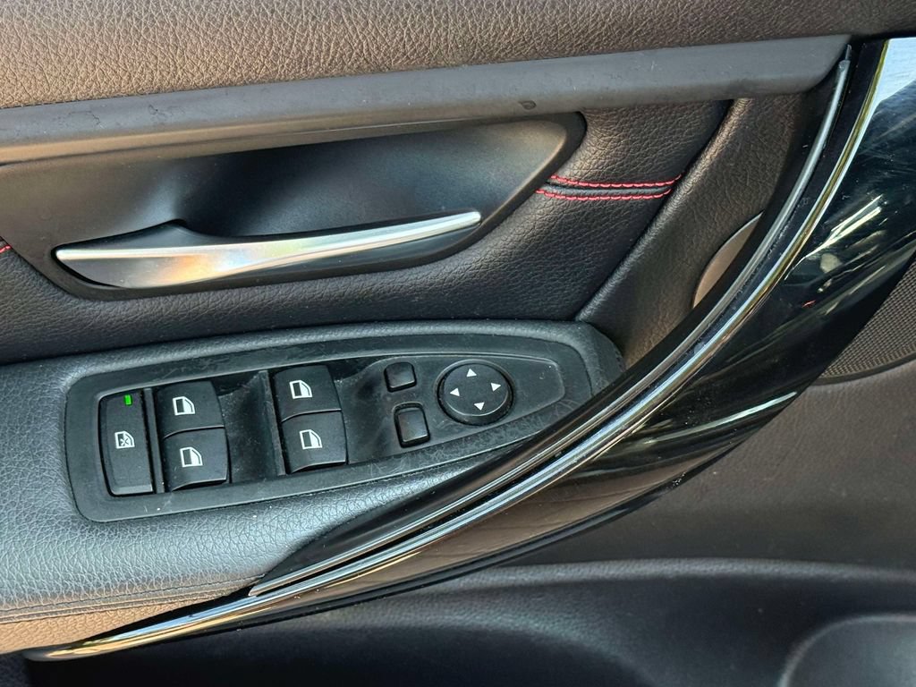Used 2013 BMW 328i xDrive Sedan AWD/4WD image 14
