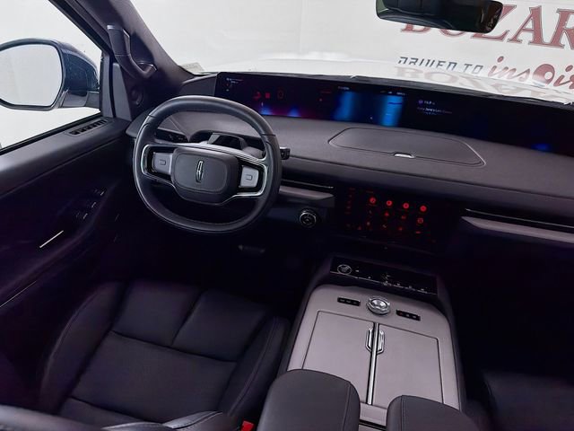 New 2025 Lincoln Navigator Reserve w/ Jet Appearance Package AWD/4WD image 24