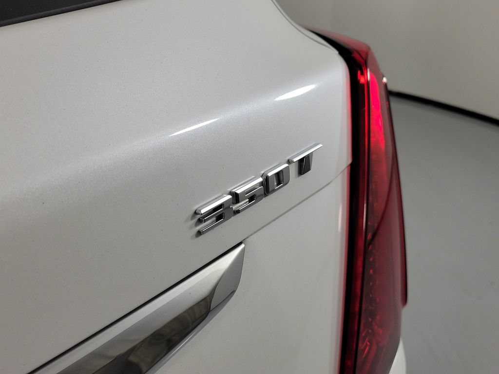 Used 2022 Cadillac XT5 Luxury FWD image 6