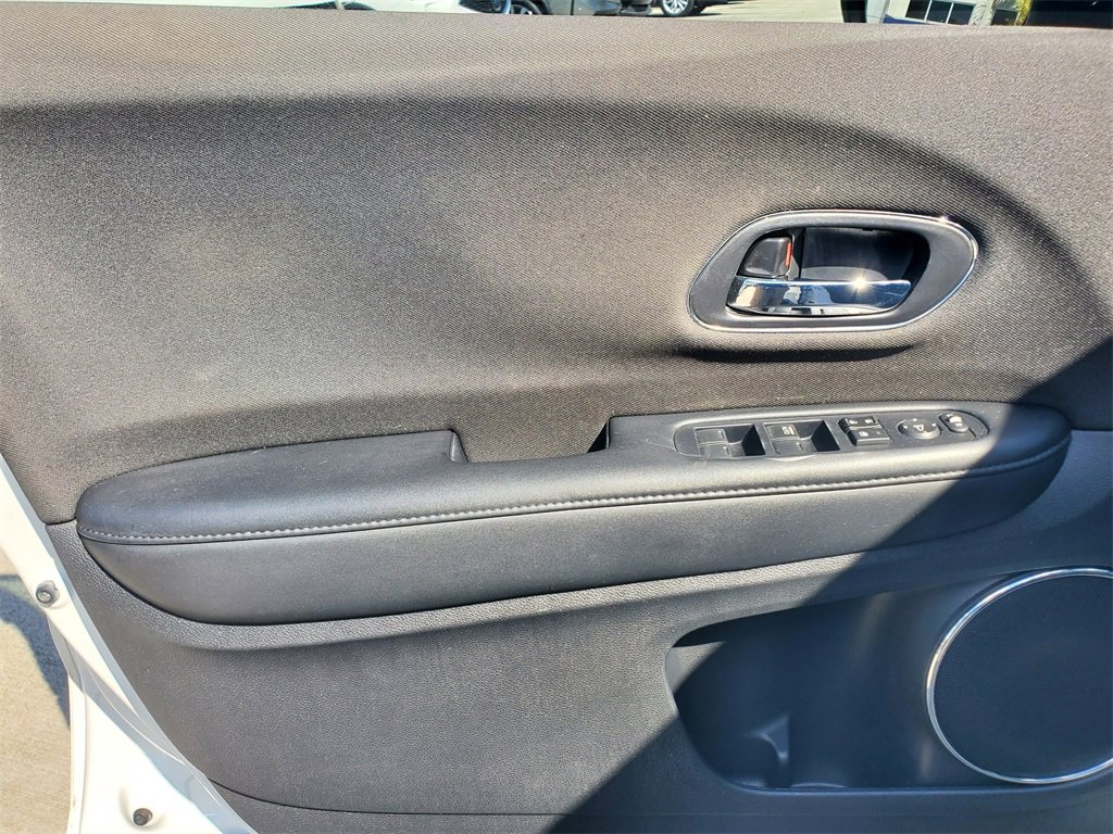 Used 2019 Honda HR-V EX image 18