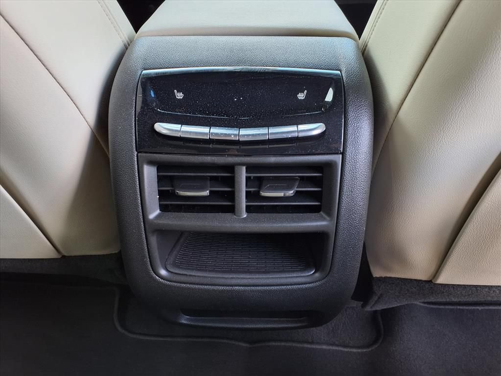 Used 2025 Cadillac XT5 Sportv AWD/4WD image 14