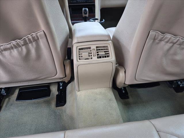 Used 2001 Mercedes-Benz E 320 Sedan image 17
