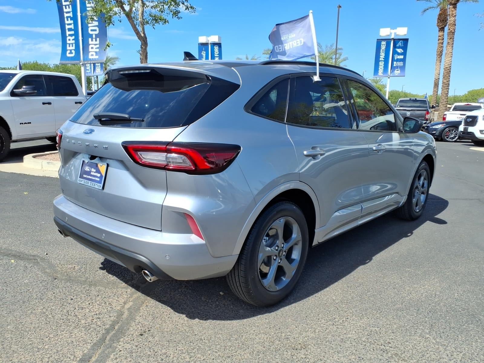 Certified 2024 Ford Escape ST-Line w/ Tech Pack #1 FWD image 4