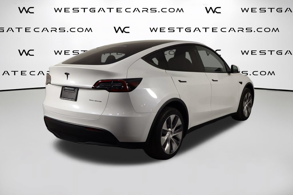 Used 2023 Tesla Model Y AWD image 48