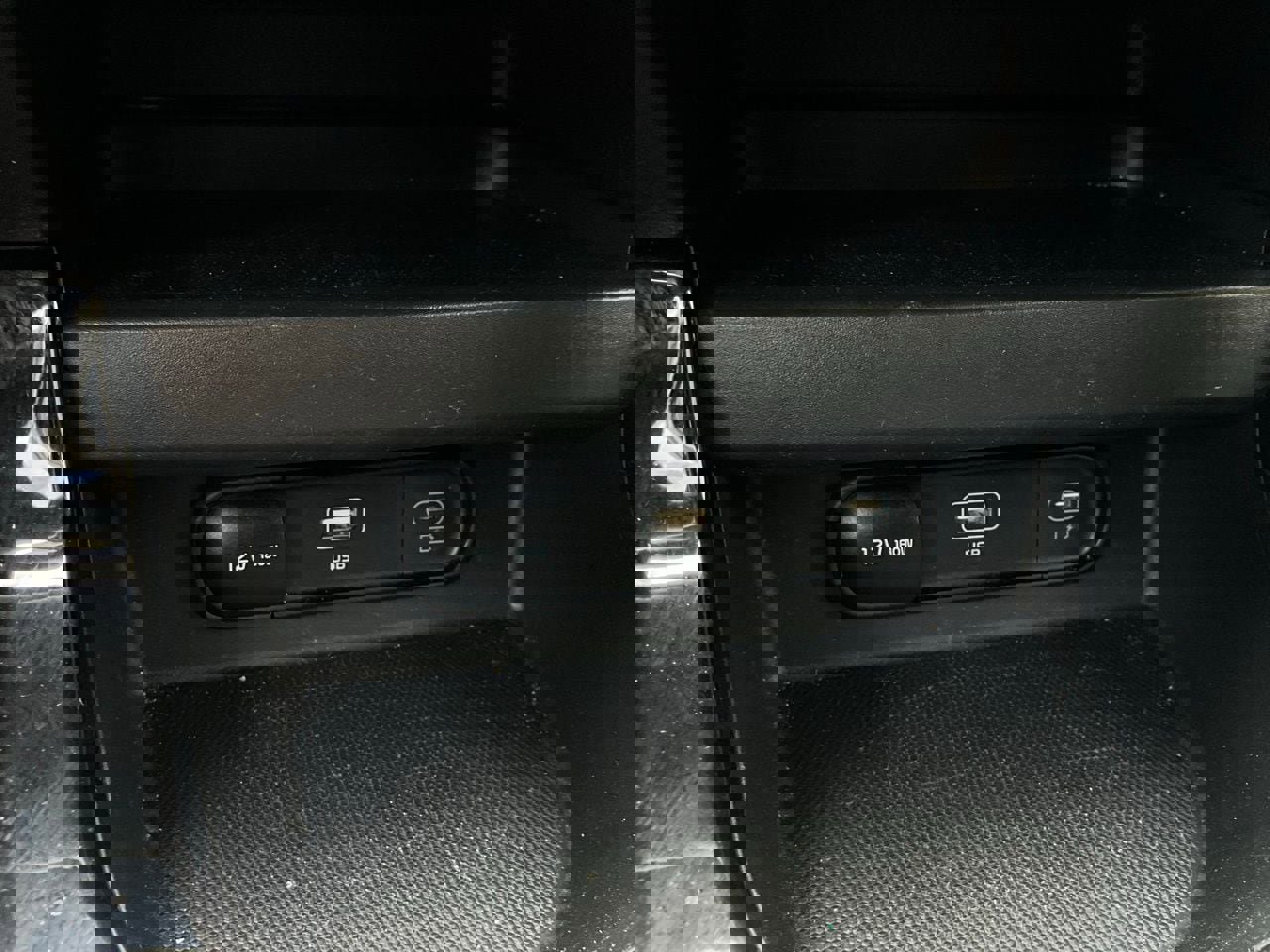 Used 2025 Kia Seltos S FWD image 26