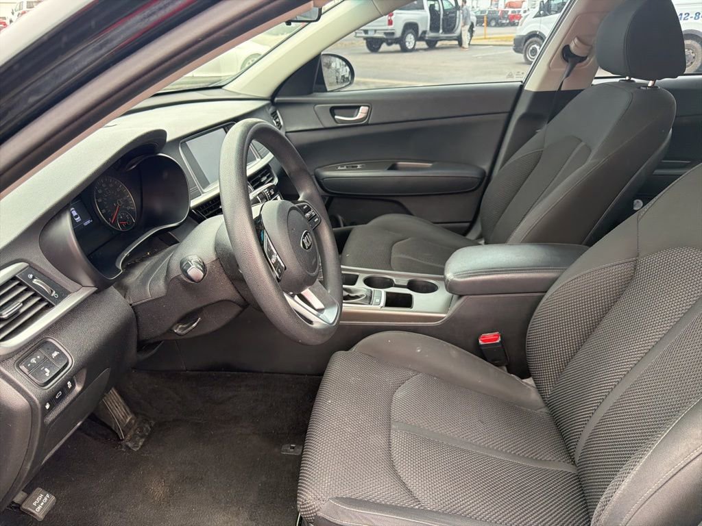 Used 2020 Kia Optima LX image 10