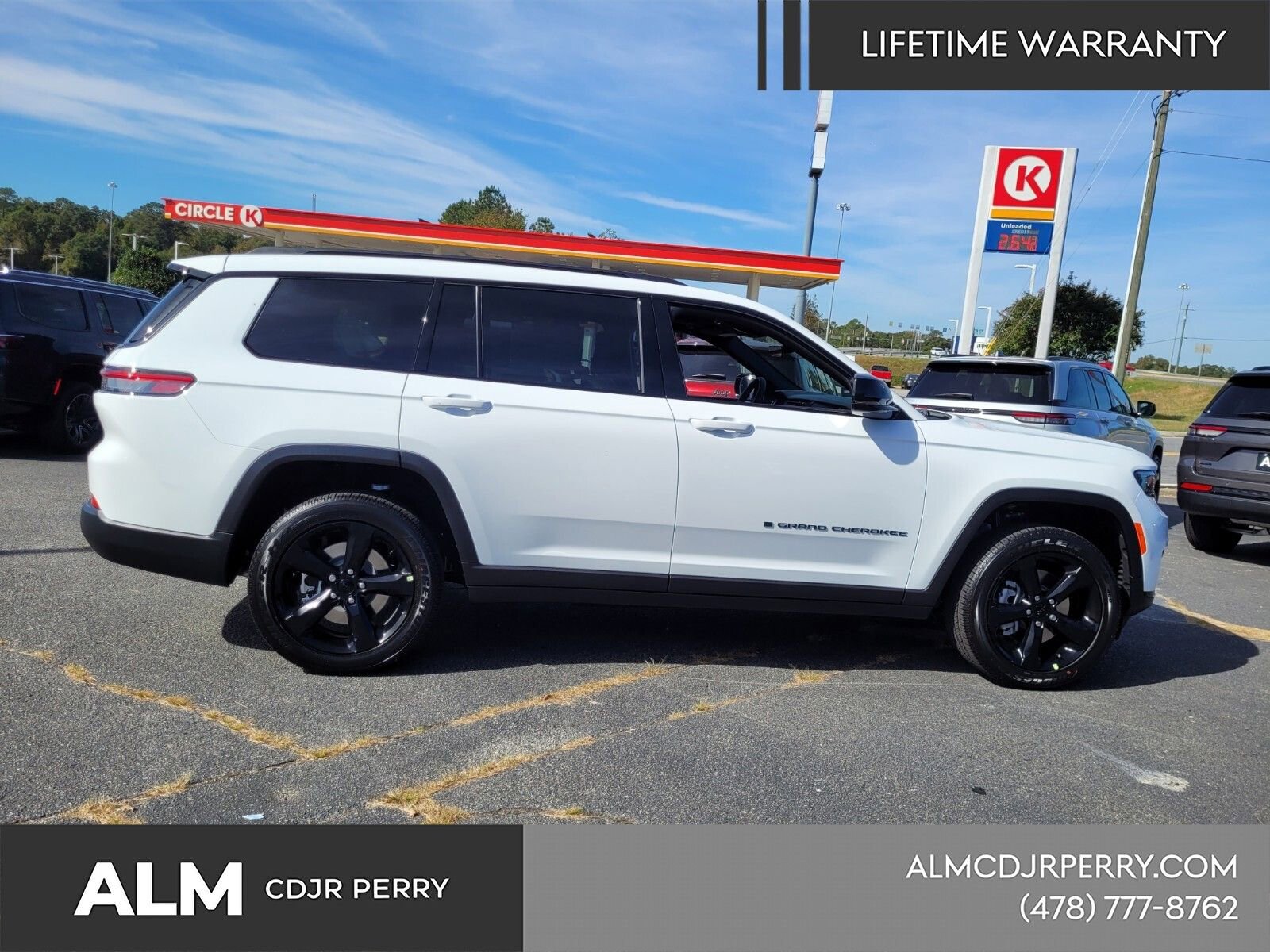 New 2025 Jeep Grand Cherokee L Altitude AWD/4WD image 13