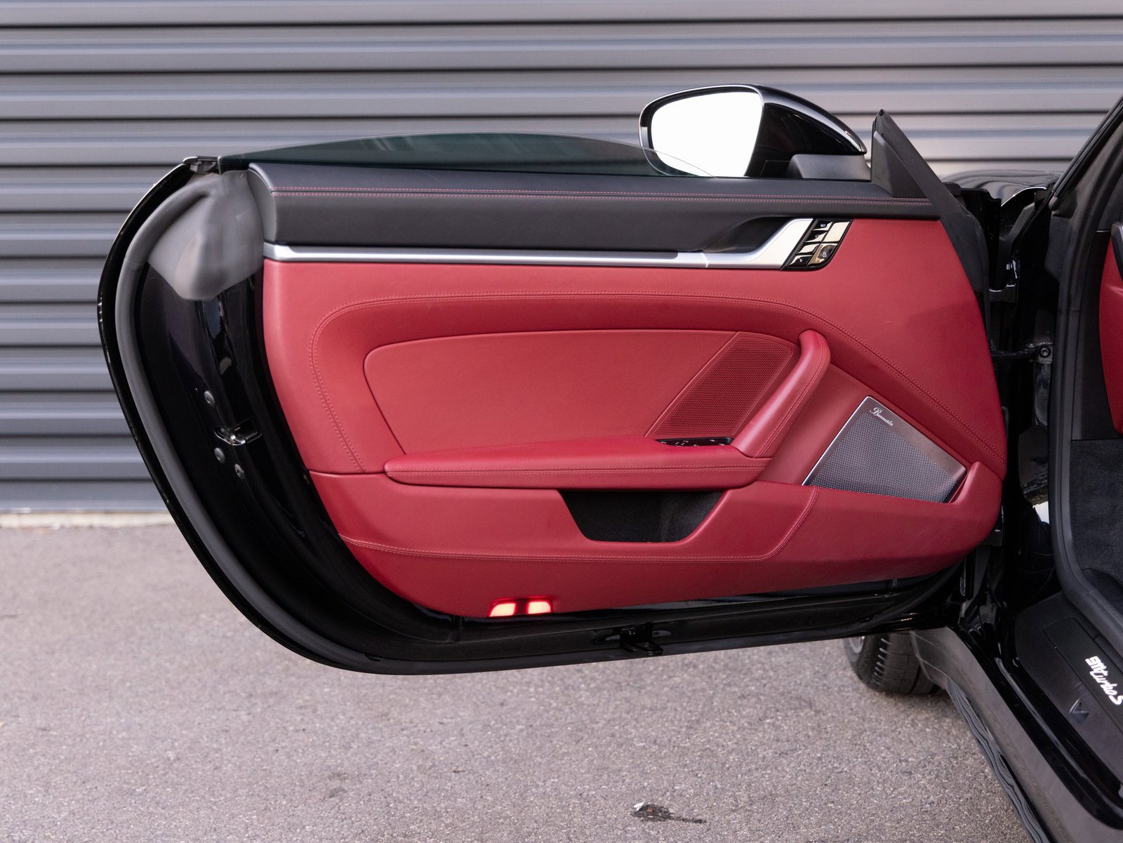 Used 2021 Porsche 911 Turbo S image 21