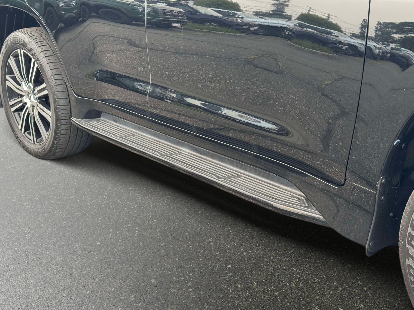 Used 2019 Lexus LX 570 4WD w/ Luxury Package image 9