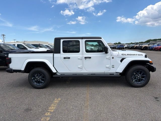 New 2026 Jeep Gladiator Sport AWD/4WD image 2