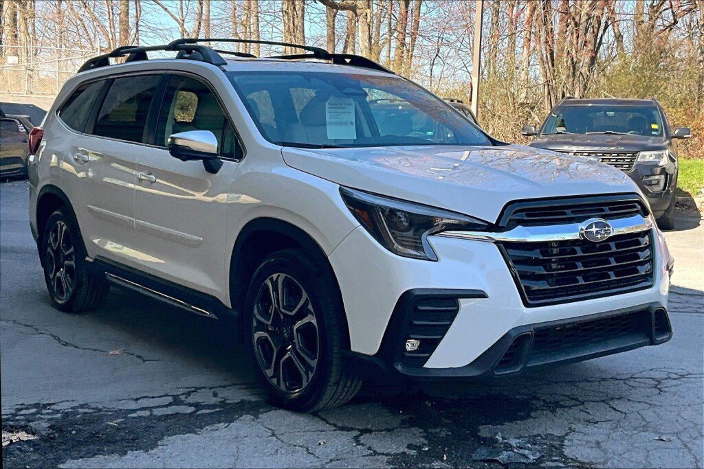 Certified 2023 Subaru Ascent Limited w/ Technology Package image 20