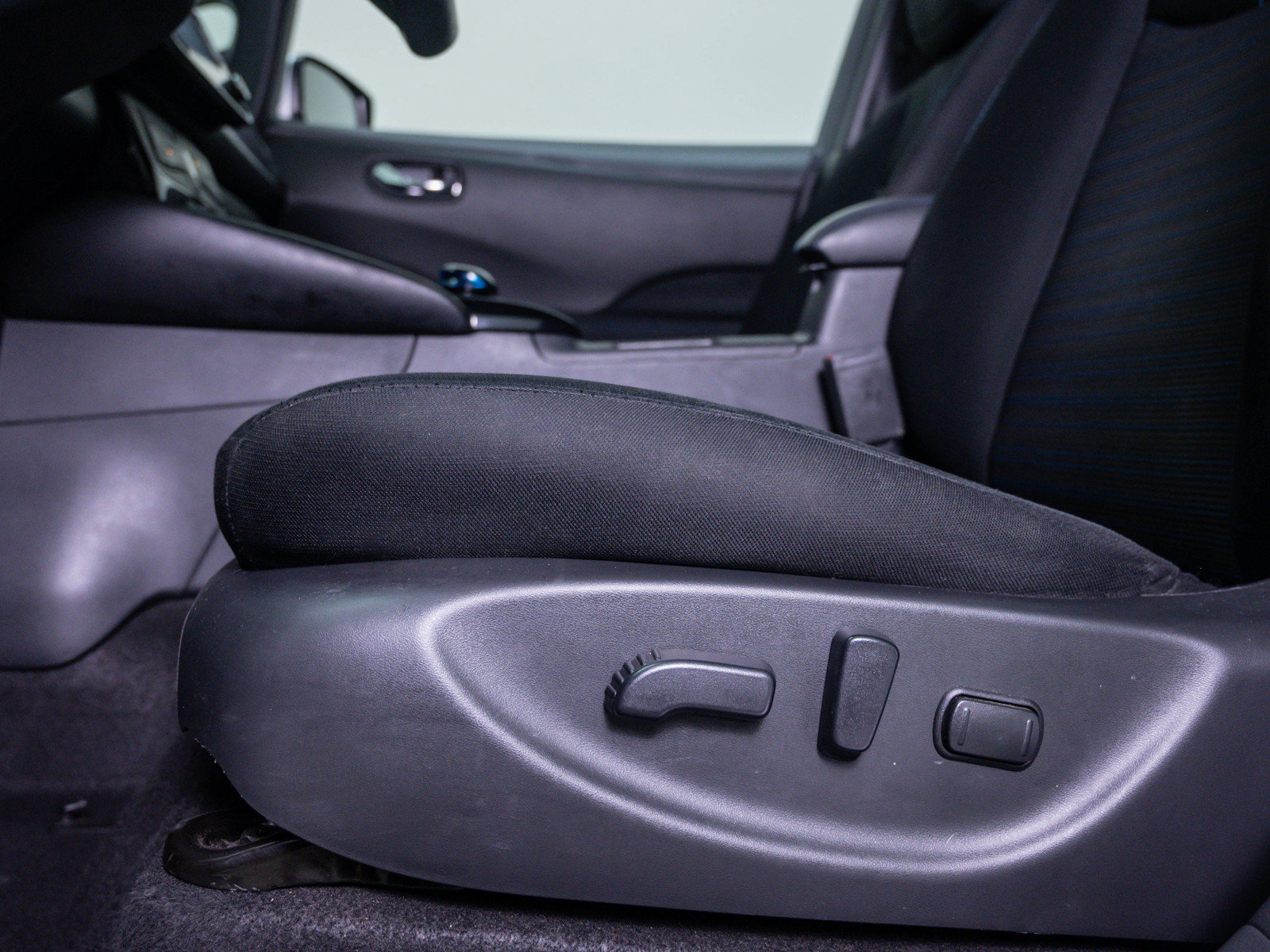 Used 2022 Nissan Leaf SV Plus FWD image 18