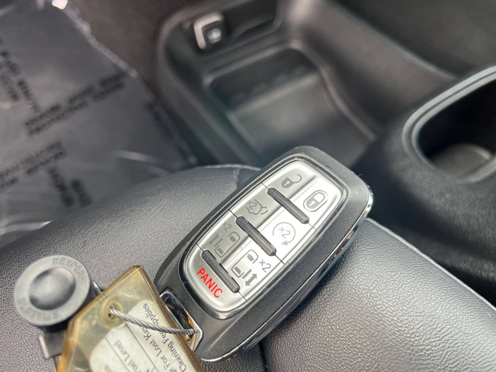 Used 2025 Chrysler Pacifica Select FWD image 26