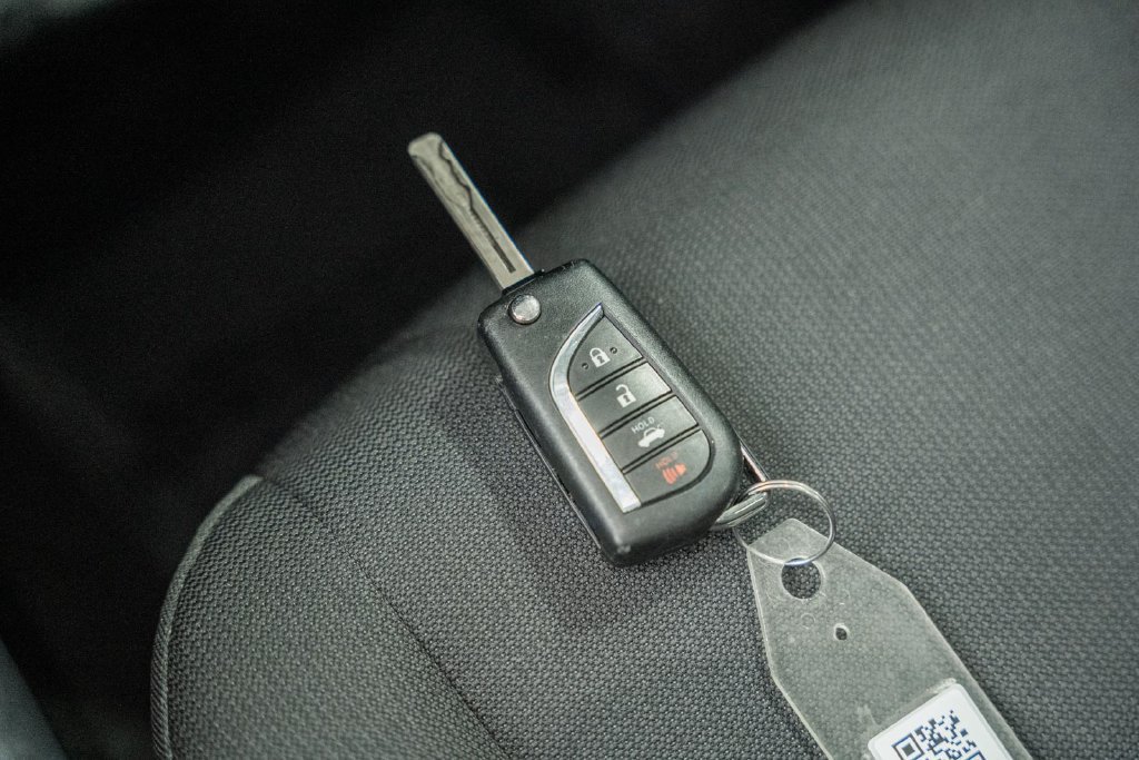 Used 2025 Toyota Corolla LE FWD image 37