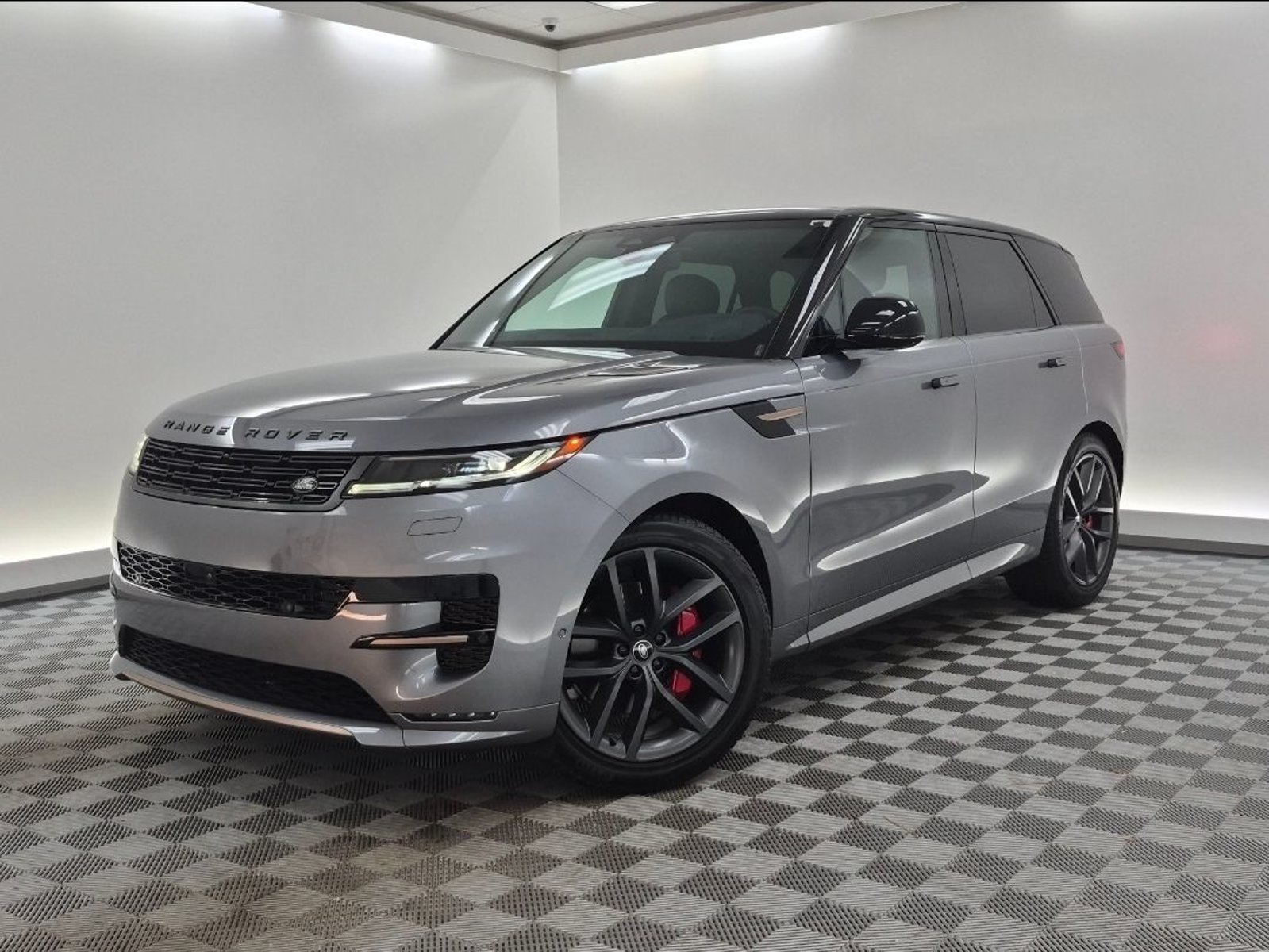 Used 2024 Land Rover Range Rover Sport Dynamic SE