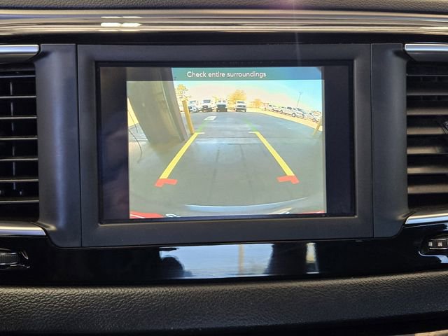 Used 2020 Chrysler Pacifica Touring-L image 19