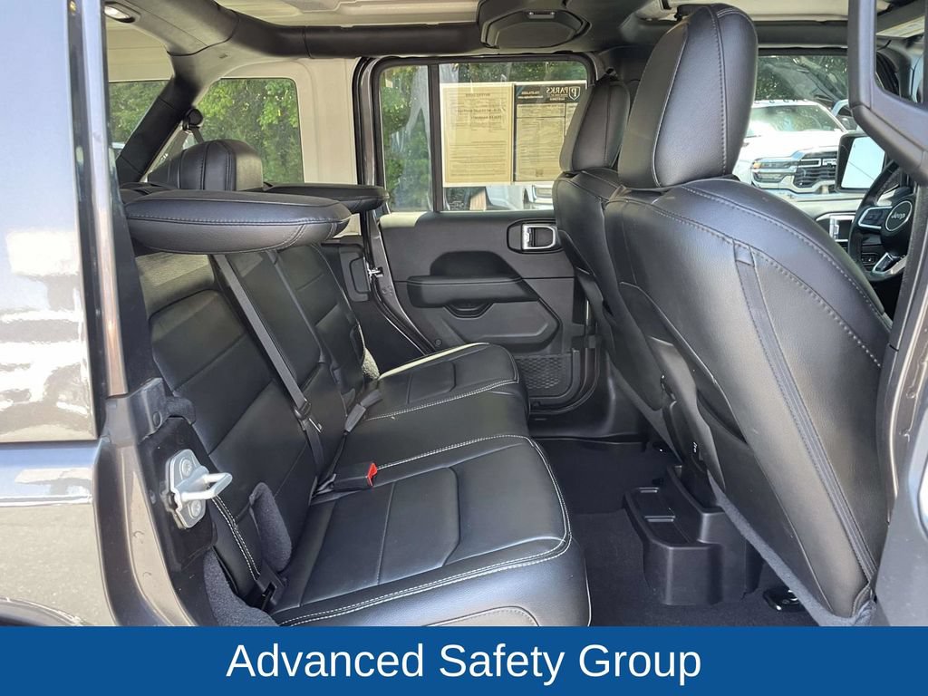 Used 2021 Jeep Wrangler Unlimited Sahara AWD/4WD image 17