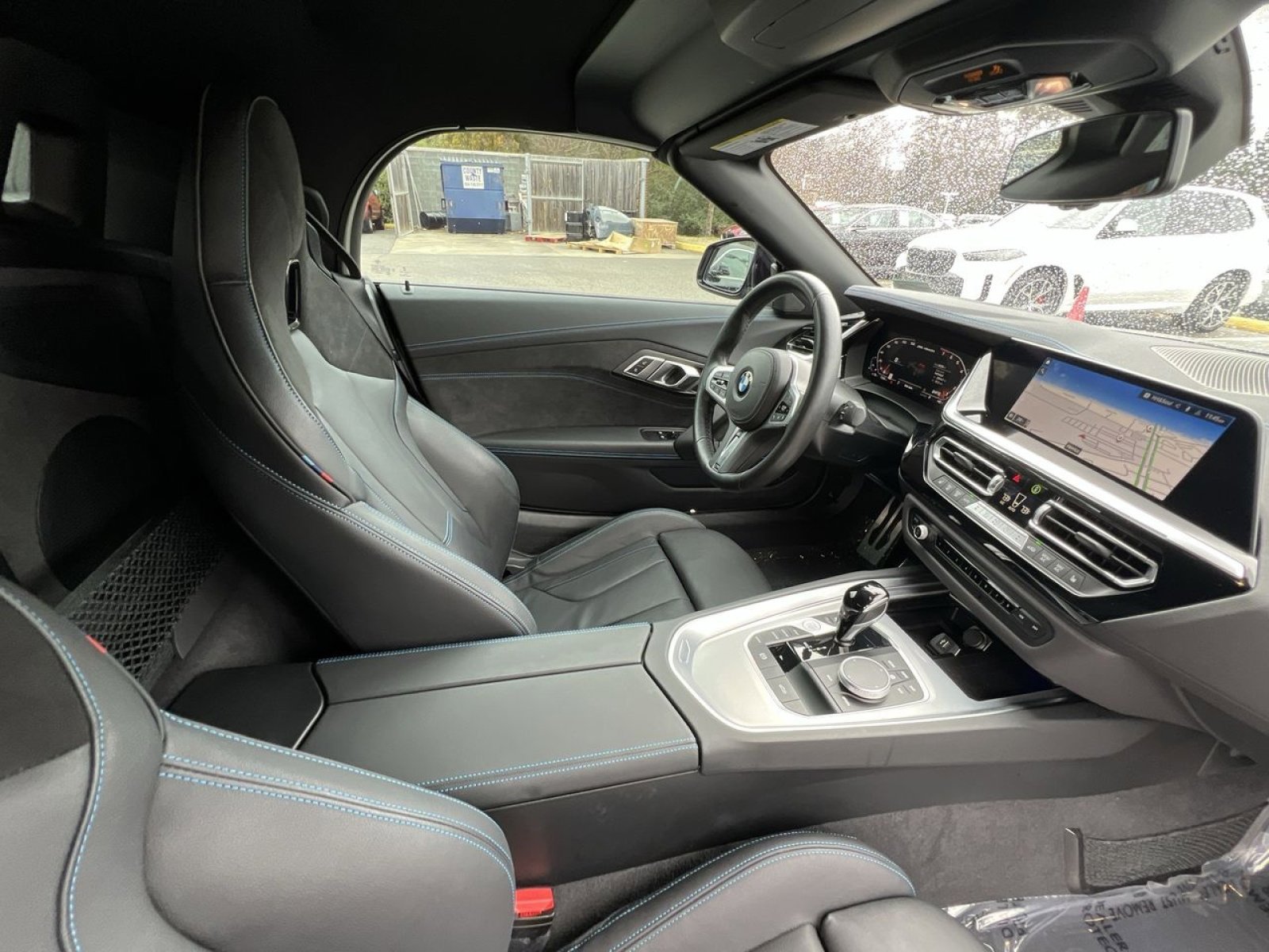 Used 2023 BMW Z4 M40i w/ Premium Package image 5