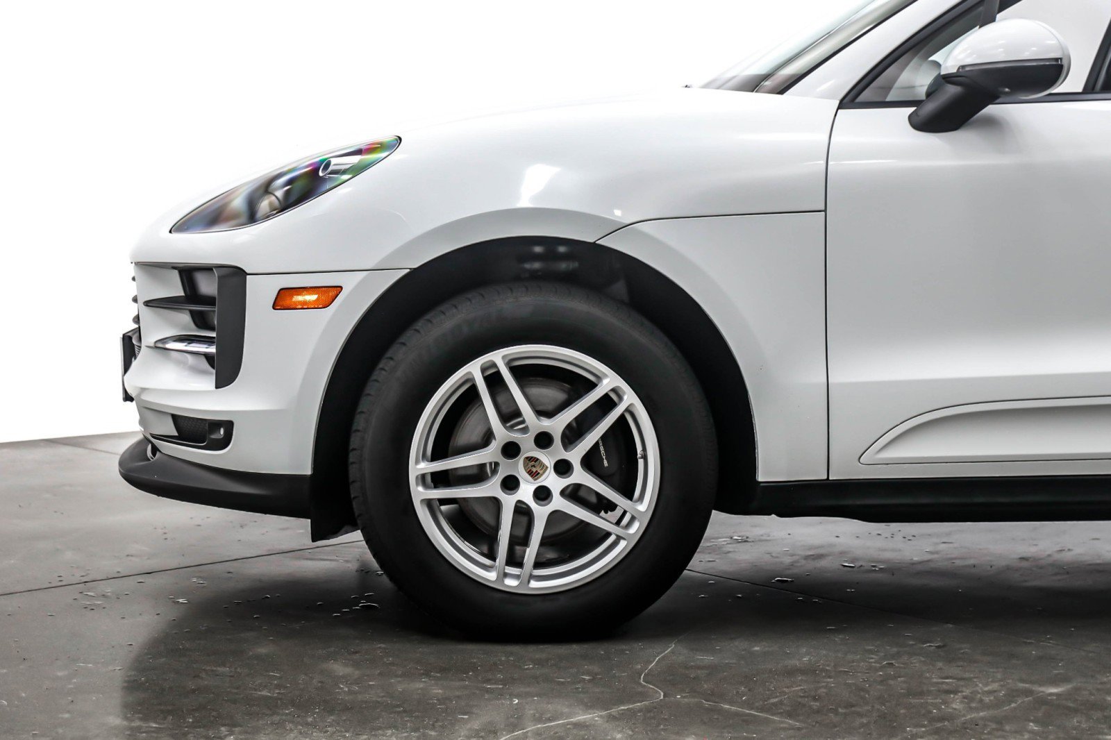 Used 2019 Porsche Macan image 9