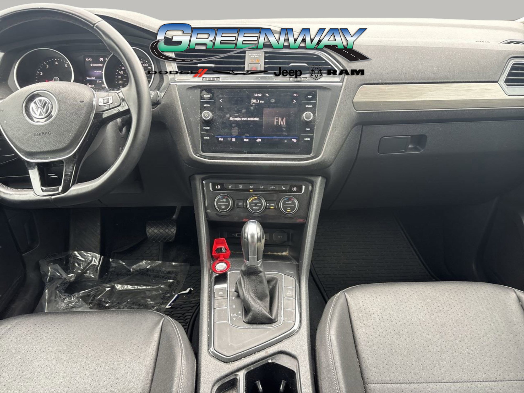 Used 2019 Volkswagen Tiguan SE image 9