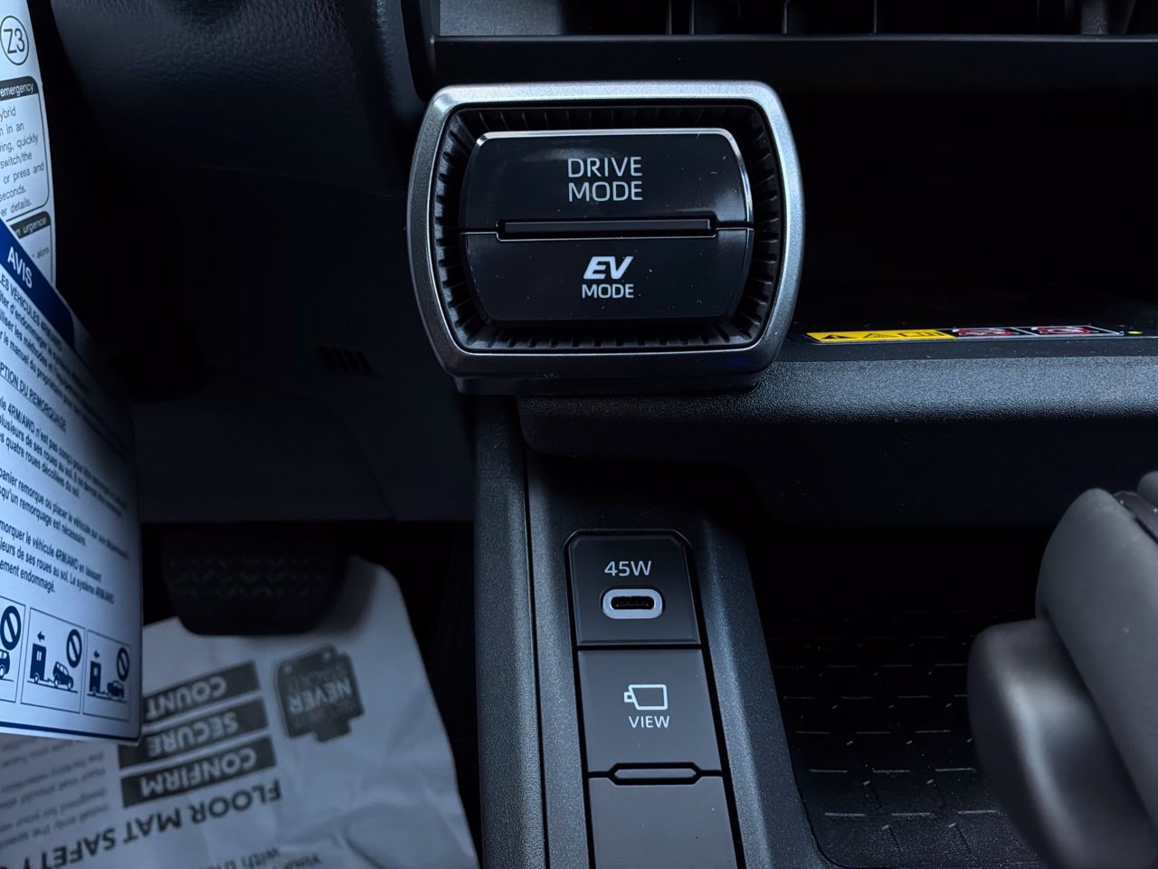 New 2026 Toyota RAV4 XSE AWD/4WD image 28