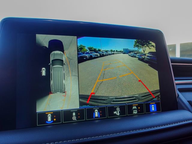 Used 2024 Chevrolet Suburban Premier image 19