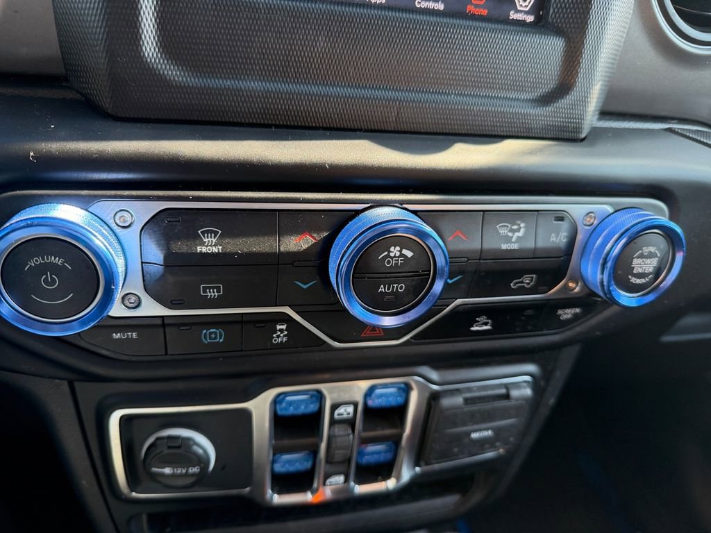 Used 2023 Jeep Wrangler Unlimited AWD/4WD image 19