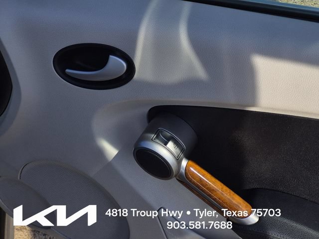Used 2010 Mercedes-Benz SLK 300 image 15