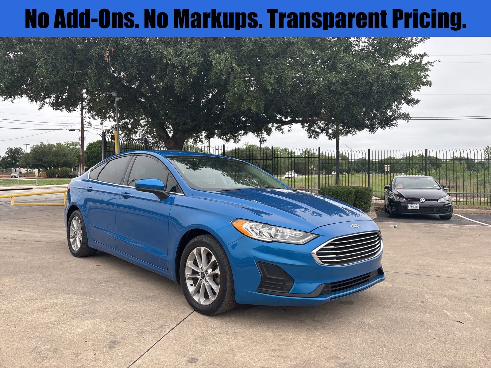 Used 2020 Ford Fusion SE FWD image 1