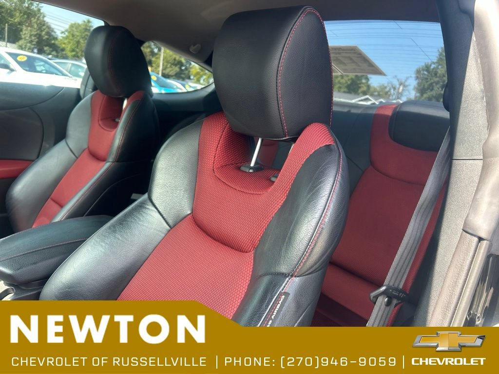 Used 2012 Hyundai Genesis 3.8 RWD image 5