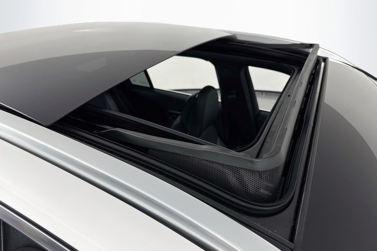 Certified 2026 Mercedes-Benz GLC 300 image 22