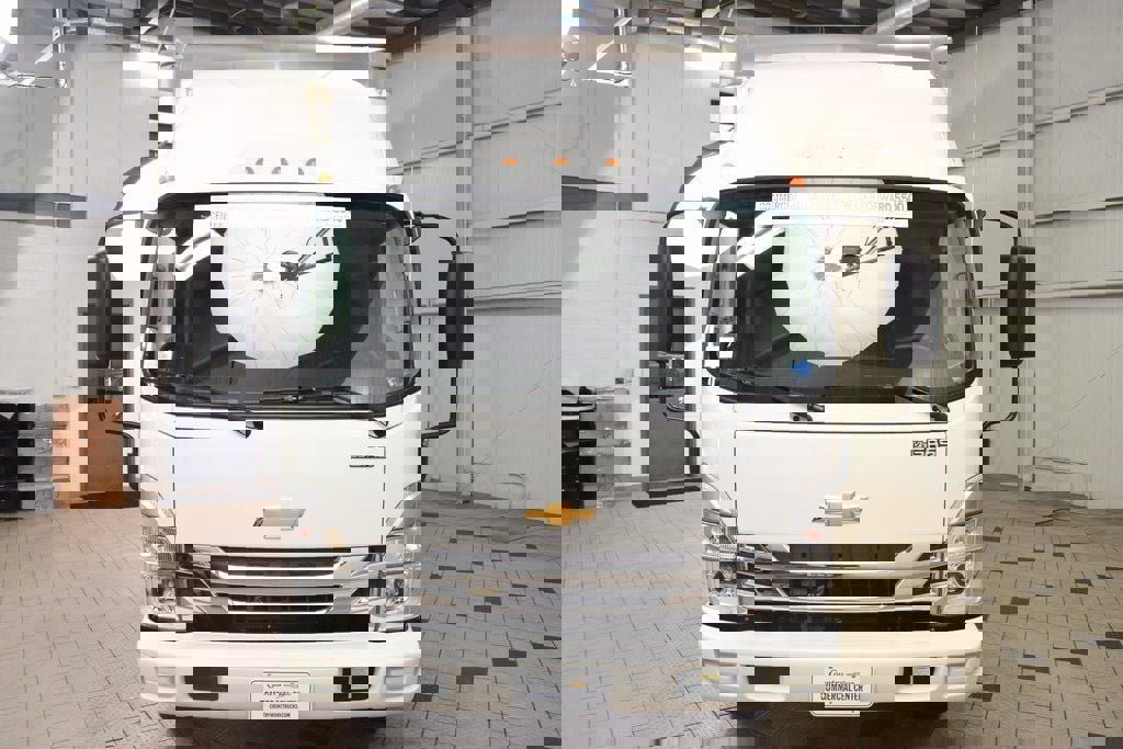 Used 2024 Chevrolet Low Cab Forward 5500XG image 2