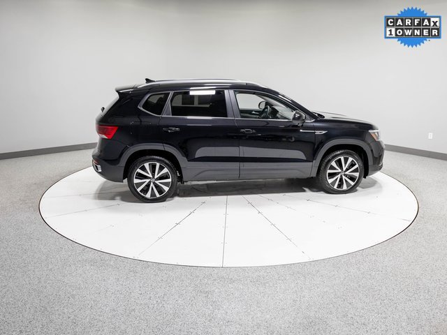 Used 2024 Volkswagen Taos SE image 28