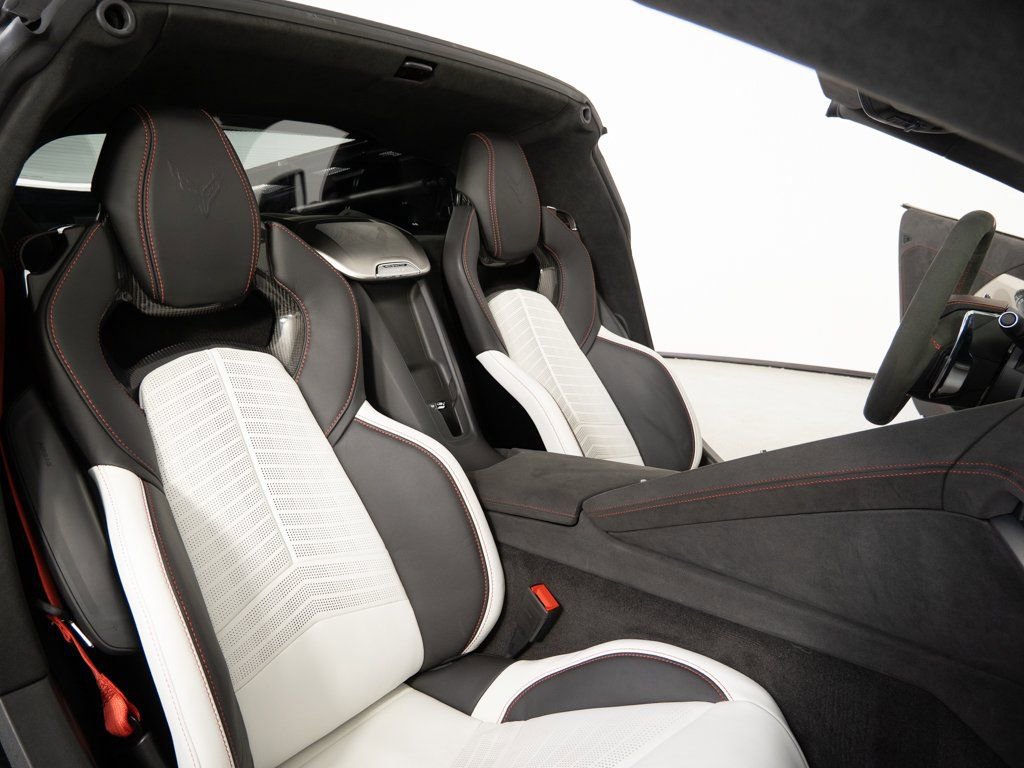 Used 2023 Chevrolet Corvette Stingray Premium Cpe w/ 3LT image 18