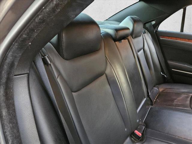 Used 2014 Chrysler 300 image 19