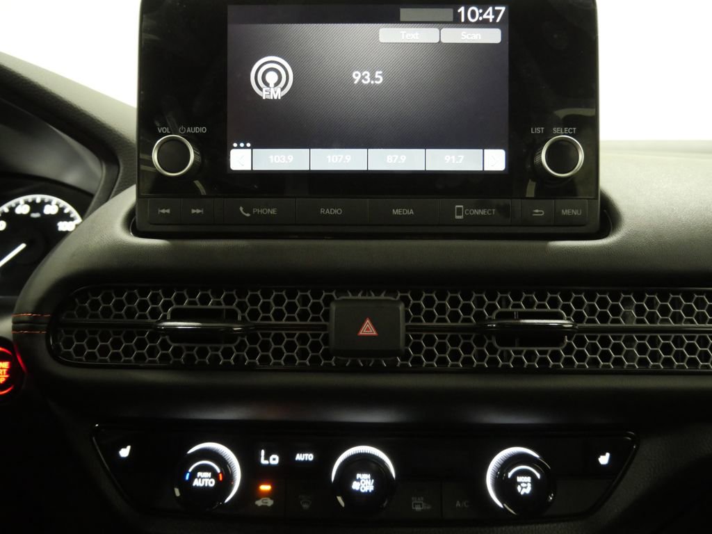 Used 2025 Honda HR-V Sport image 17