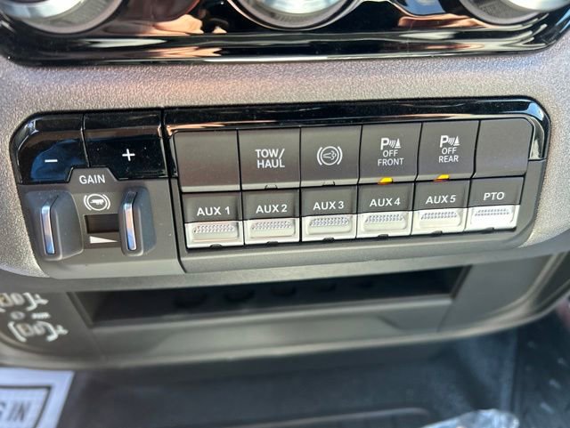 Used 2025 RAM 5500 Tradesman AWD/4WD image 35