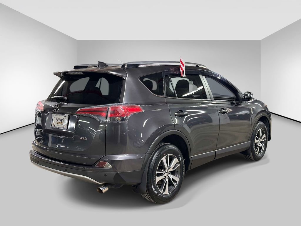 Used 2018 Toyota RAV4 XLE image 5